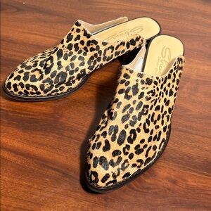 SBICCA Leopard Print Cowhide Mules Slides Shoes Size 9